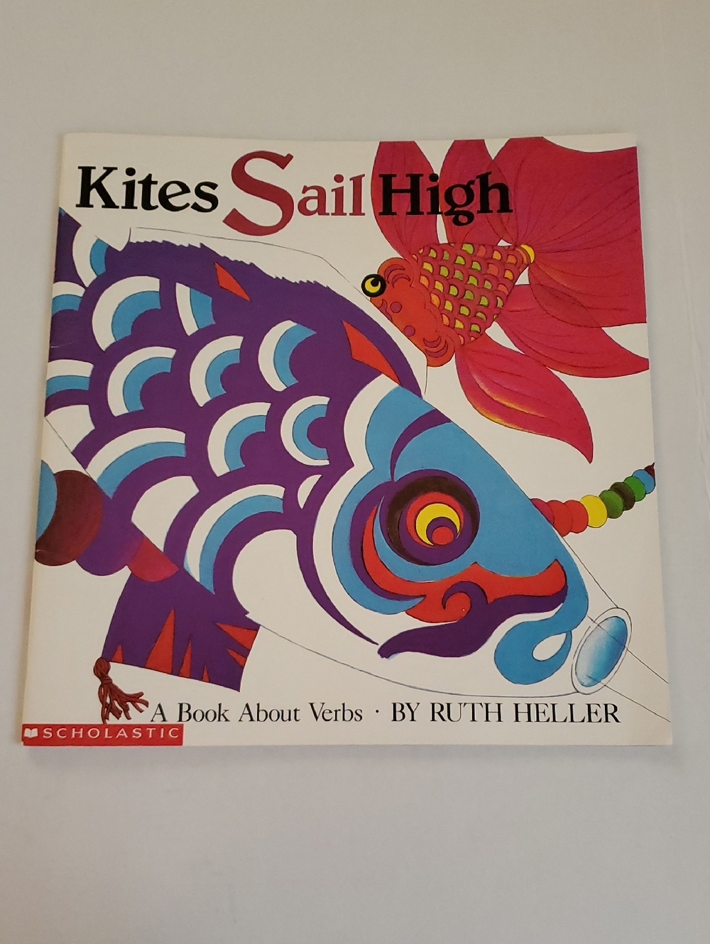 Vintage - Kites Sail High - Big Book on Verbs - by Ruth Heller